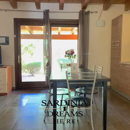 Holiday home Sapphire Con Piscina *